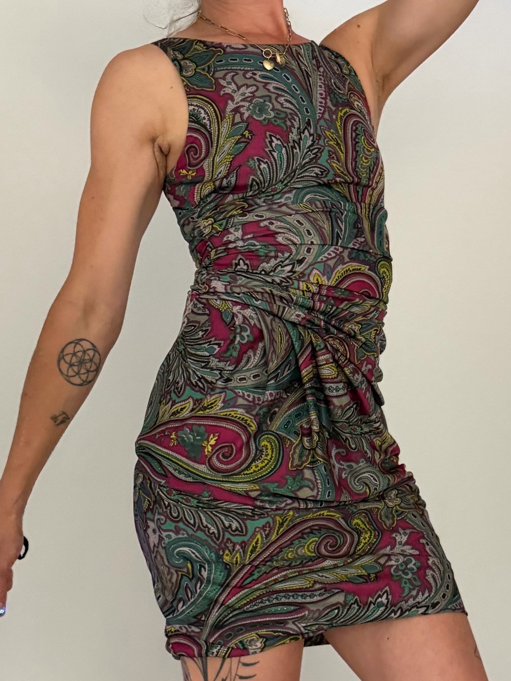 Sleeveless Paisley Twist-Front Mini Dress in Multicolor